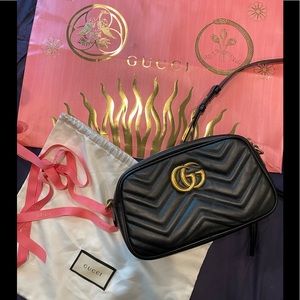 NWOT Gucci Marmont quilted camera bag small